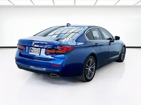 Used 2023 BMW 530e w/ Convenience Package RWD image 4