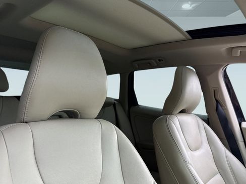 Used 2016 Volvo XC60 T5 Premier image 14