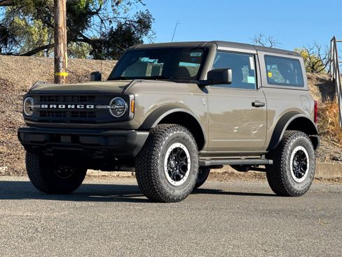 New 2026 Ford Bronco 2-Door w/ Sasquatch Package image 7