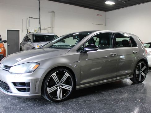 Used 2016 Volkswagen Golf R 4-Door w/ Driver Assistance Package AWD/4WD image 6