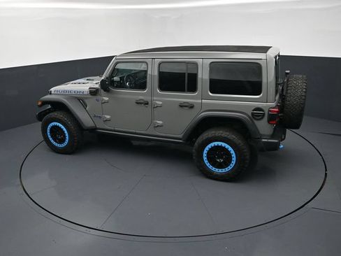 Used 2023 Jeep Wrangler Unlimited Rubicon 4xe w/ Cold Weather Group AWD/4WD image 15