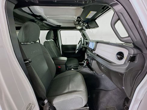 Used 2024 Jeep Wrangler Sahara w/ Technology Group image 29
