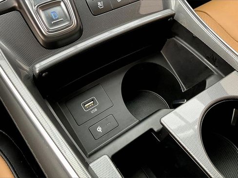 Used 2023 Hyundai Santa Fe Calligraphy image 32