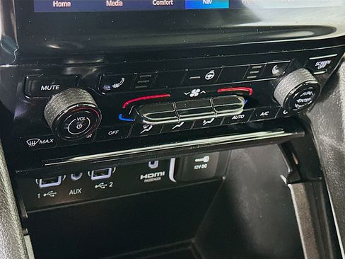 Used 2022 Jeep Grand Cherokee Limited 4xe image 24