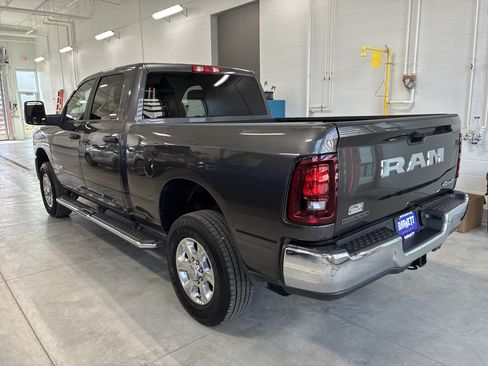 Used 2025 RAM 2500 Big Horn AWD/4WD image 6