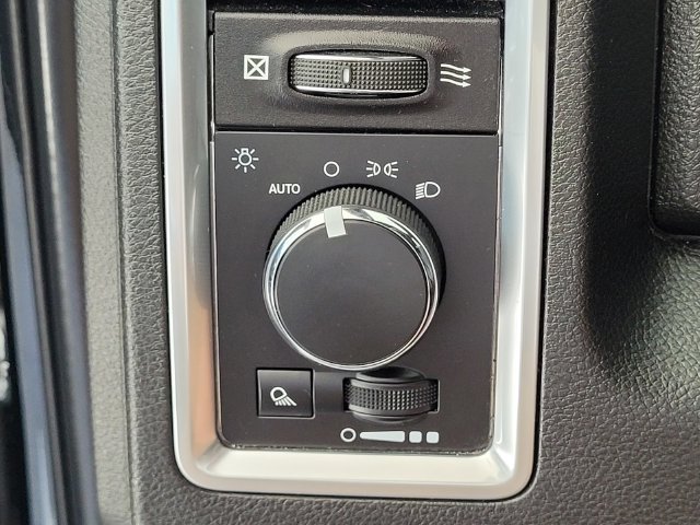Used 2024 RAM 1500 Warlock RWD image 14