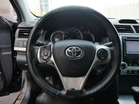 Used 2012 Toyota Camry SE w/ Convenience Pkg image 10