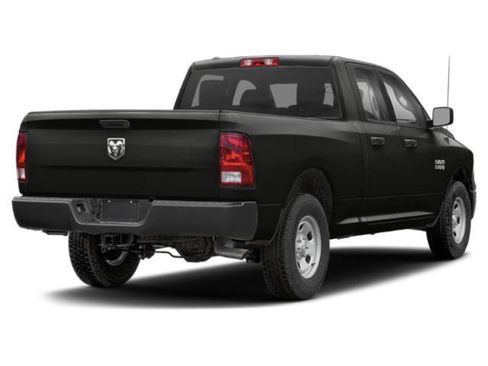 Used 2019 RAM 1500 Express w/ Express Value Package AWD/4WD image 2