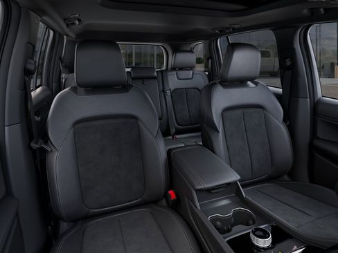New 2025 Jeep Grand Cherokee Laredo RWD image 16