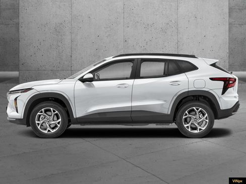 New 2026 Chevrolet Trax ACTIV w/ Sunroof Package image 3