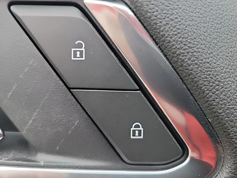 Used 2026 Chevrolet Silverado 1500 LT Trail Boss w/ Convenience Package II image 13