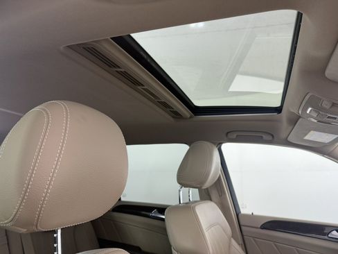 Used 2015 Mercedes-Benz GL 450 4MATIC image 13