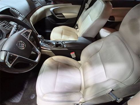 Certified 2013 Buick Regal Premium image 12