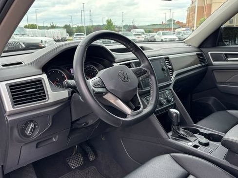 Used 2021 Volkswagen Atlas SE w/ Towing Package AWD/4WD image 18
