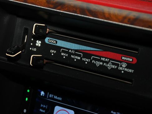 Used 1988 Ford F250 4x4 Regular Cab image 28