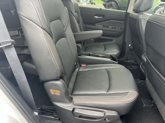Used 2023 Nissan Pathfinder SL w/ SL Premium Package AWD/4WD video 4