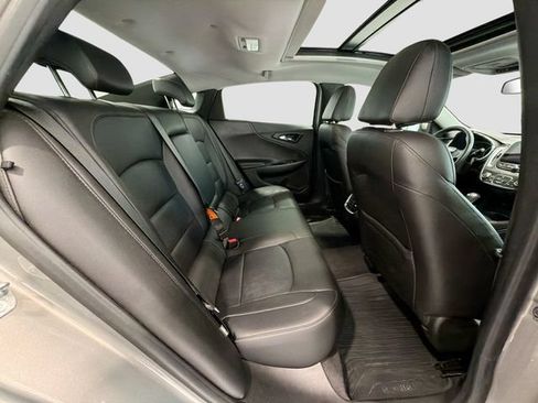 Used 2017 Chevrolet Malibu LT w/ Leather Package FWD image 24