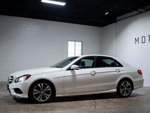 Used 2014 Mercedes-Benz E 350 4MATIC Sedan image 5