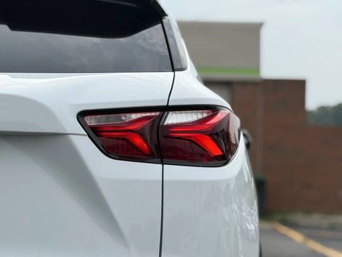 Used 2022 Chevrolet Blazer LT AWD/4WD image 10