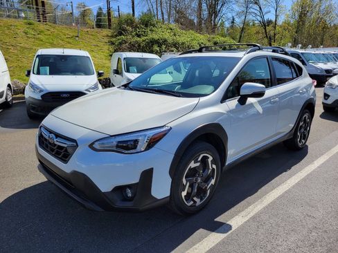 Used 2023 Subaru Crosstrek 2.5i Limited w/ Moonroof Package AWD/4WD image 3