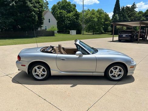 Used 2000 MAZDA MX-5 Miata image 8