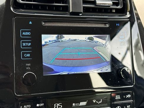 Used 2016 Toyota Prius Two image 21