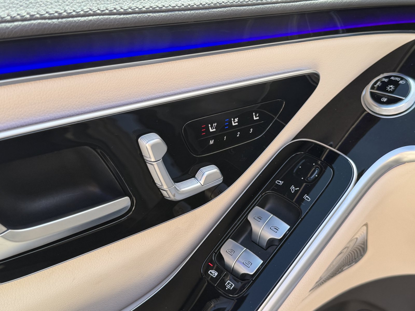Used 2022 Mercedes-Benz S 500 4MATIC image 23