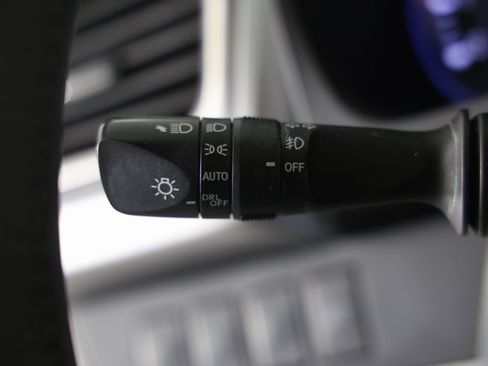 Used 2016 Toyota Highlander XLE image 26