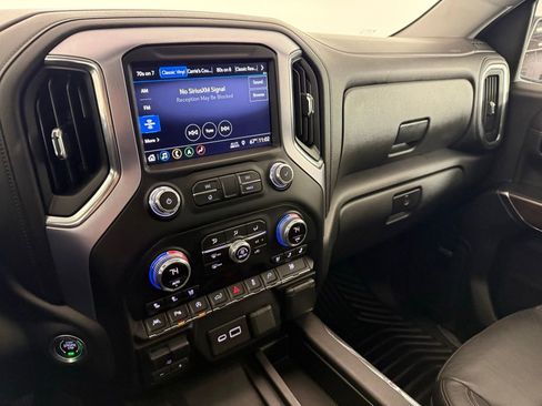 Used 2019 GMC Sierra 1500 SLT w/ SLT Premium Plus Package AWD/4WD image 26