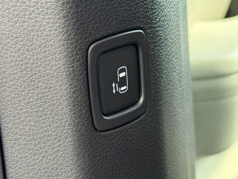 Certified 2024 Kia Carnival SX image 22