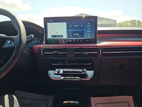 Used 2023 Lincoln Corsair Reserve w/ Jet Appearance Package FWD image 21