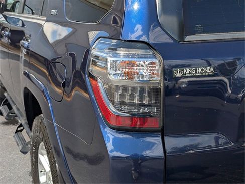 Used 2019 Toyota 4Runner 4WD image 11