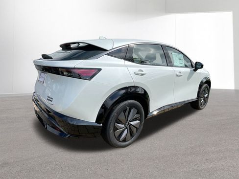 New 2024 Nissan Ariya AWD image 29