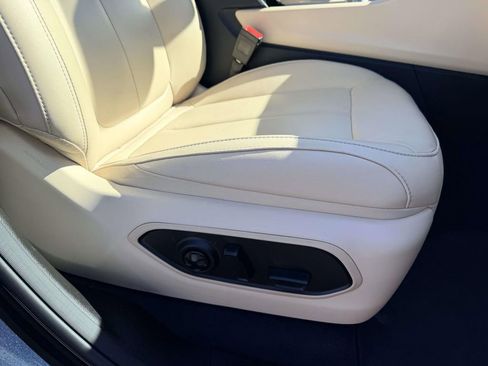 Used 2023 Jeep Grand Cherokee L Limited image 12