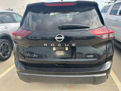 Used 2025 Nissan Rogue SV AWD/4WD image 6