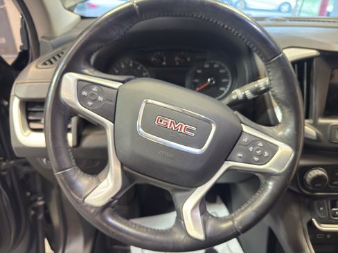 Used 2018 GMC Terrain SLE w/ Driver Convenience Package image 16