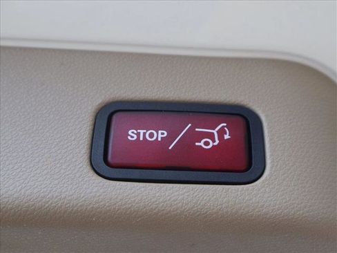 Used 2014 Mercedes-Benz ML 350 4MATIC image 7