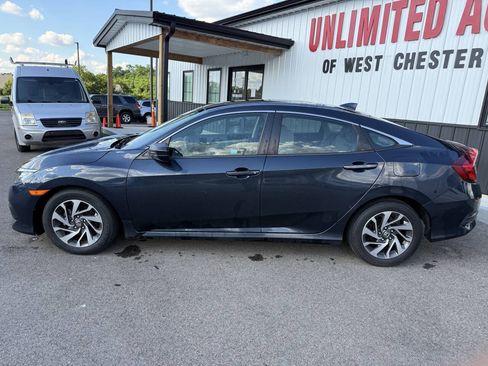 Used 2018 Honda Civic EX image 12