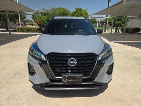 Used 2024 Nissan Kicks SR w/ SR Premium Package FWD image 8