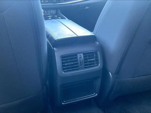 Used 2025 Nissan Rogue S FWD image 10