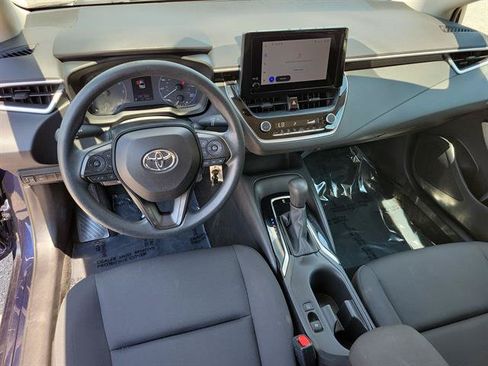 Used 2023 Toyota Corolla LE FWD image 9