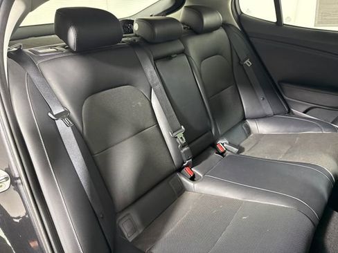 Used 2019 Kia Stinger Premium image 14