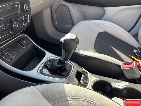 Used 2019 Jeep Compass Latitude FWD image 17