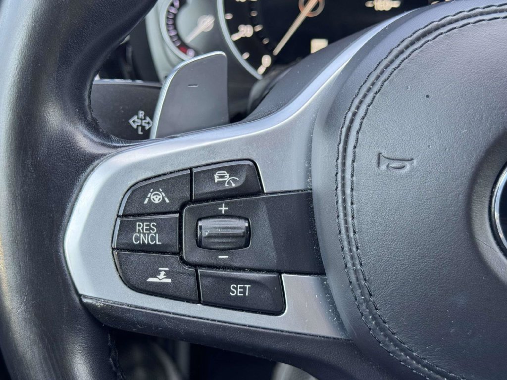 Used 2019 BMW 530i xDrive w/ Premium Package AWD/4WD image 12