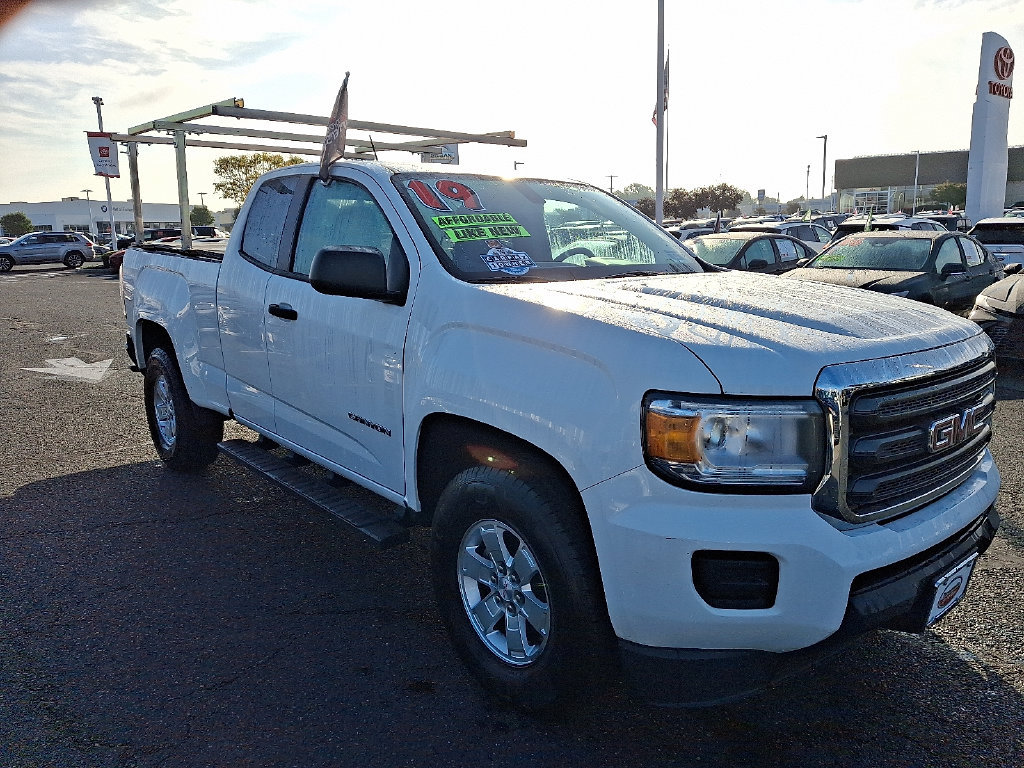 Used 2019 GMC Canyon W/T w/ Convenience Package RWD image 3