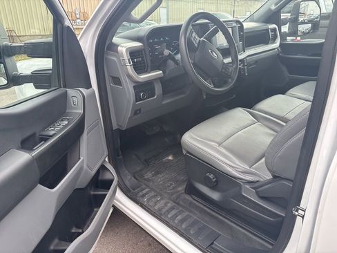 Used 2023 Ford F350 XL w/ Snow Plow Prep Package image 5