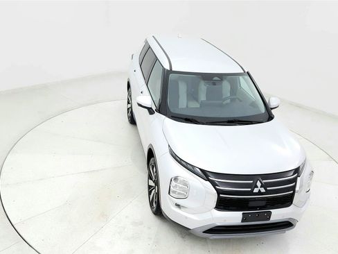 Used 2025 Mitsubishi Outlander SE AWD/4WD image 20