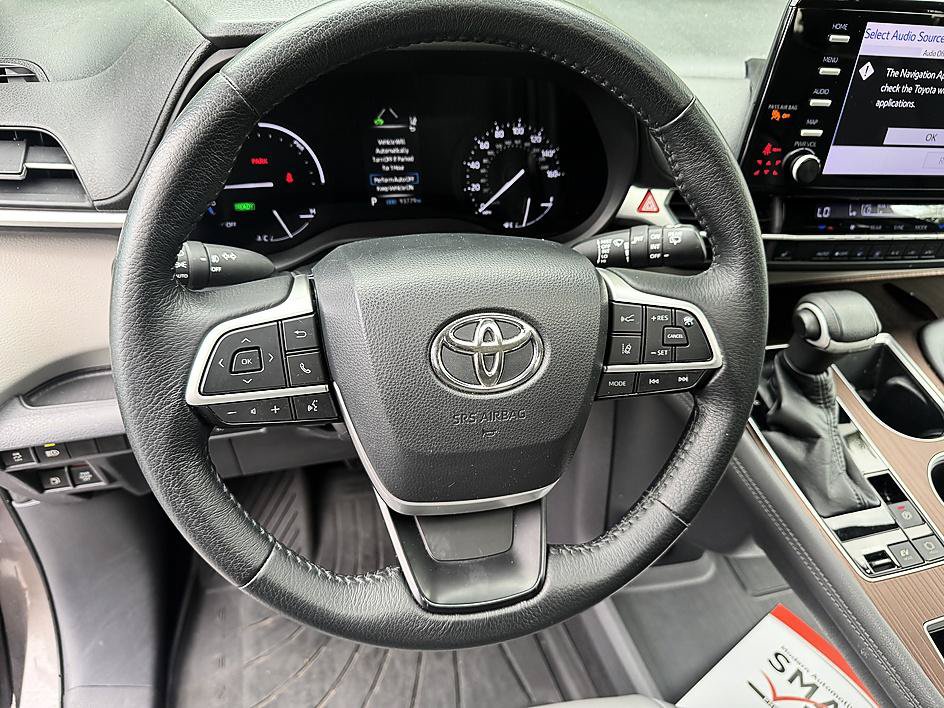 Certified 2022 Toyota Sienna XLE FWD image 14