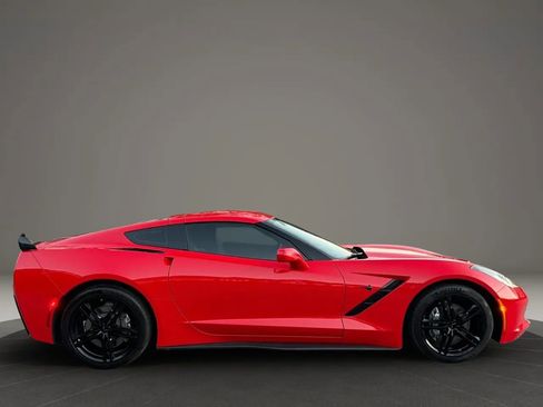 Used 2017 Chevrolet Corvette Stingray Coupe w/ Carbon Flash Badge Package image 10