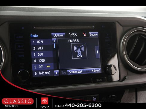 Certified 2018 Toyota Tacoma TRD Off-Road w/ TRD Premium Off Road Package AWD/4WD image 11